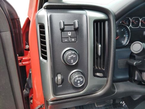 Used 2018 Chevrolet Silverado 1500 LT w/ All Star Edition AWD/4WD image 18