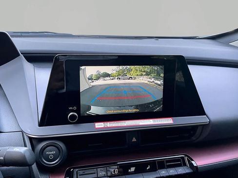 Certified 2026 Toyota Prius Plug-In Hybrid FWD image 27