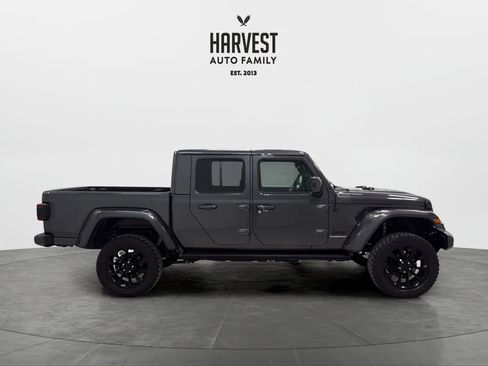 Used 2021 Jeep Gladiator Overland AWD/4WD image 8