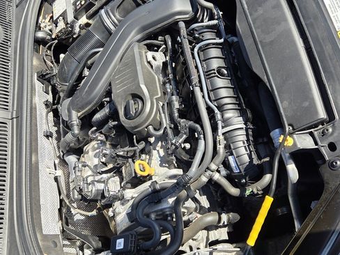 Used 2024 Volkswagen Jetta SE FWD image 21