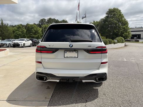 Used 2024 BMW X7 xDrive40i w/ M Sport Package AWD/4WD image 7