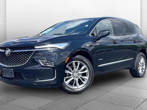 Used 2023 Buick Enclave Avenir w/ Avenir Technology Package AWD/4WD image 13