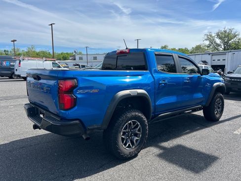 Used 2024 Chevrolet Colorado ZR2 w/ ZR2 Convenience Package III AWD/4WD image 5