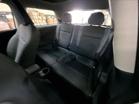 Certified 2025 MINI Cooper 2-Door Hardtop image 28