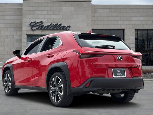 Used 2022 Lexus UX 200 w/ Accessory Package (Z1) FWD image 4
