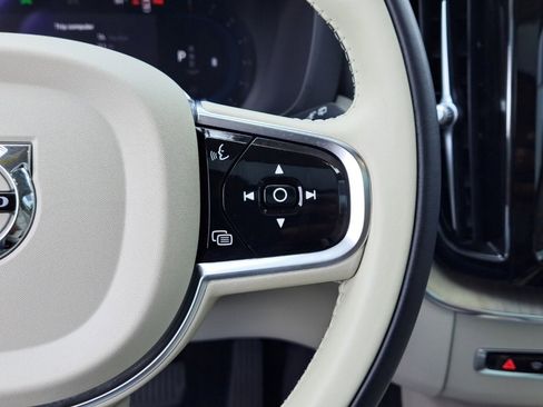 Used 2024 Volvo XC60 B5 Plus w/ Protection Package Premier image 20