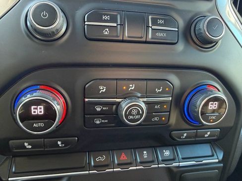 Used 2022 Chevrolet Silverado 1500 RST image 17