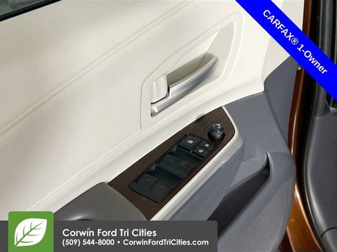 Used 2023 Toyota Sienna XLE w/ XLE Plus Package image 12