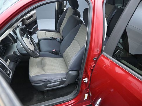 Used 2010 Dodge Ram 1500 Truck SLT image 11