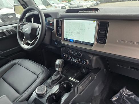 New 2026 Ford Bronco Outer Banks AWD/4WD image 10