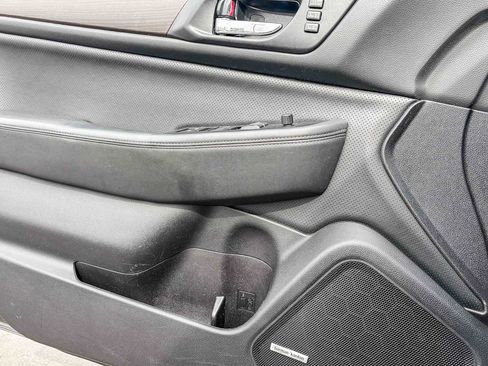 Used 2017 Subaru Legacy 2.5i Limited image 20