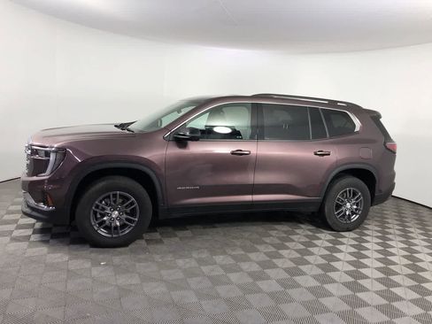 Used 2025 GMC Acadia Elevation image 13