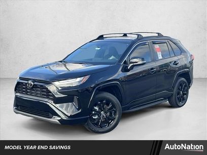 New 2025 Toyota RAV4 SE