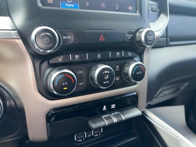 Used 2022 RAM 1500 Laramie AWD/4WD image 18