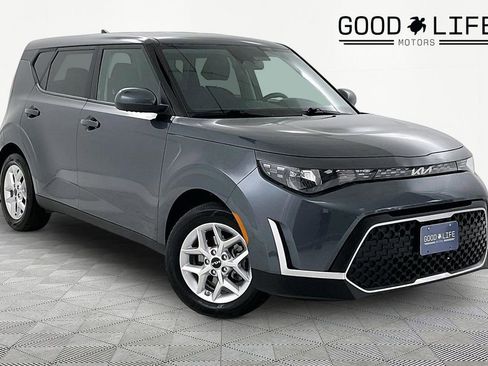 Used 2023 Kia Soul LX w/ Option Group 015 FWD image 1