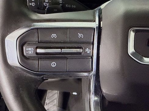 Used 2025 GMC Yukon XL Denali RWD image 14