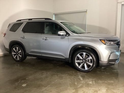 Used 2023 Honda Pilot Elite image 7