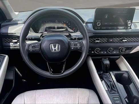 Used 2025 Honda Accord SE image 8