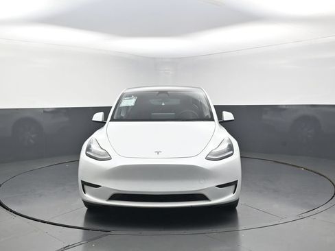 Used 2023 Tesla Model Y Long Range AWD/4WD image 39