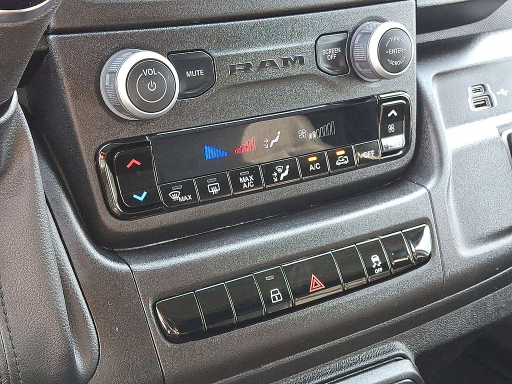 Used 2025 RAM ProMaster 2500 w/ U-Haul Equipment Group FWD image 25