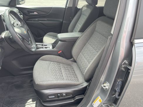 Used 2024 Chevrolet Equinox LT w/ LPO, Floor Liner Package FWD image 18
