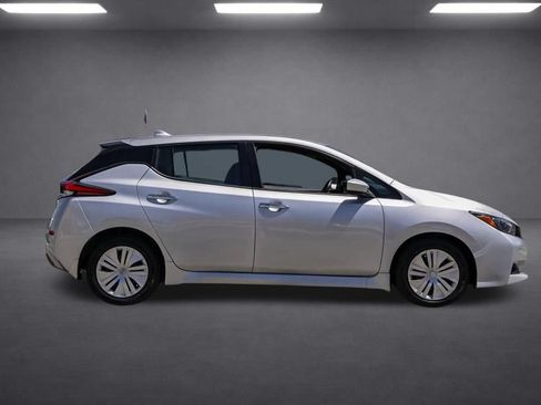 Used 2024 Nissan Leaf S FWD image 3