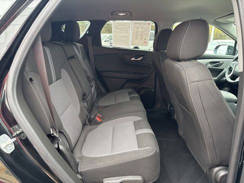 Used 2025 Chevrolet Blazer LT FWD image 21