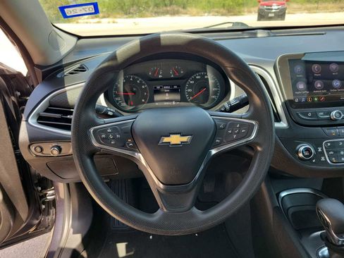 Used 2023 Chevrolet Malibu LT FWD image 19