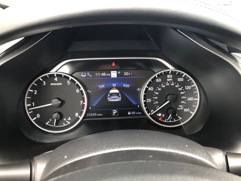 Used 2024 Nissan Murano SL image 11