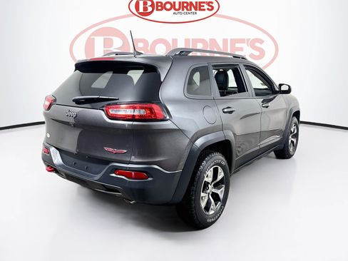 Used 2016 Jeep Cherokee Trailhawk w/ Comfort/Convenience Group AWD/4WD image 11