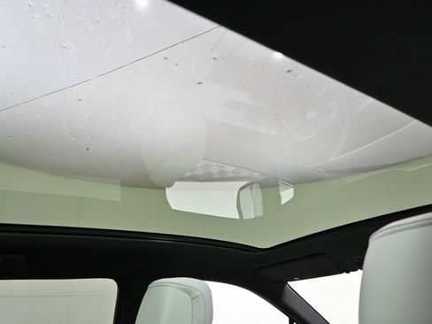 New 2025 Cadillac Lyriq Luxury image 16