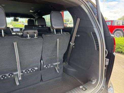 New 2026 Chrysler Voyager LX image 27