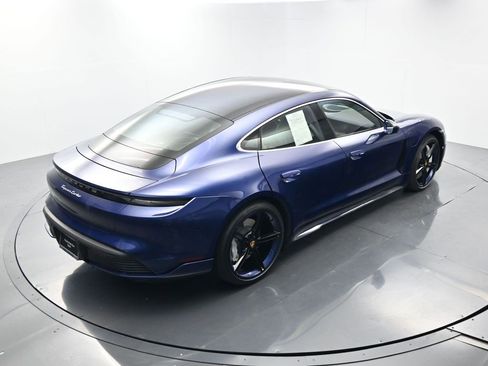 Used 2020 Porsche Taycan Turbo image 39