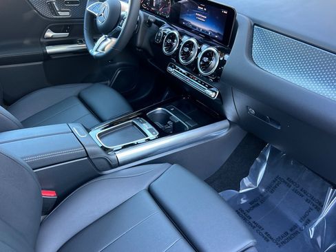 Certified 2026 Mercedes-Benz GLA 250 4MATIC image 33