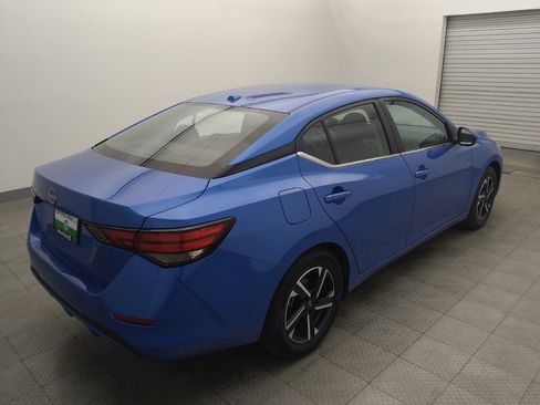 Used 2025 Nissan Sentra SV FWD image 9