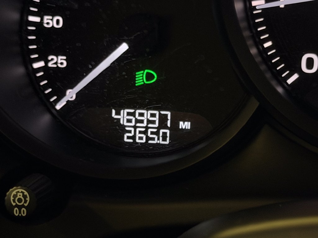 Certified 2023 Porsche Macan AWD/4WD image 22