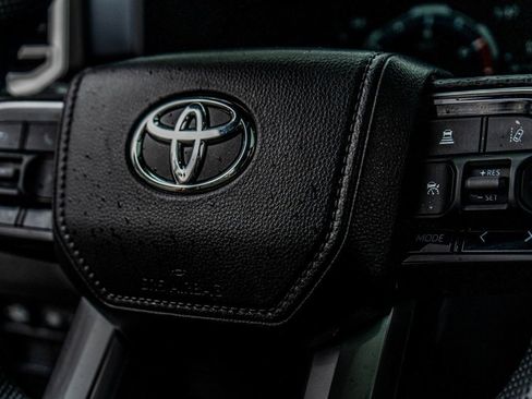 Used 2024 Toyota Tundra Platinum image 31