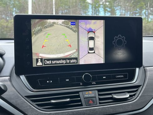 Certified 2023 Nissan Altima 2.5 SL image 3