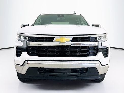 Used 2023 Chevrolet Silverado 1500 LT AWD/4WD image 2