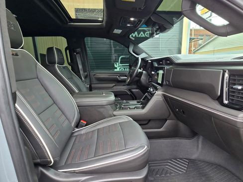 Used 2024 GMC Sierra 2500 AT4X w/ AT4X AEV Edition image 13