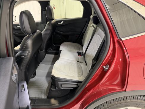 Used 2024 Ford Escape Platinum w/ Premium Technology Package image 12