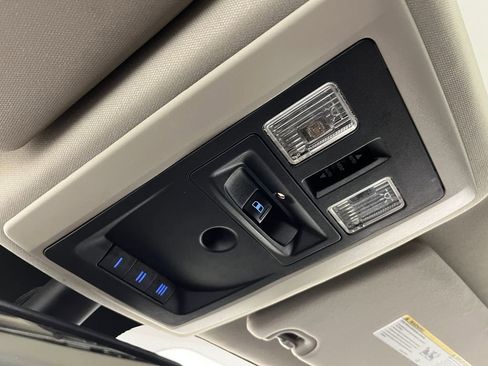 Used 2014 RAM 1500 Sport w/ Sport Premium Group image 25