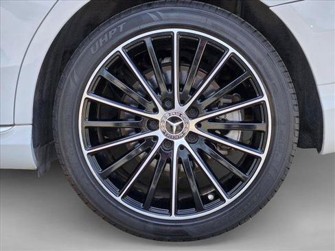 Used 2019 Mercedes-Benz C 300 Sedan image 25