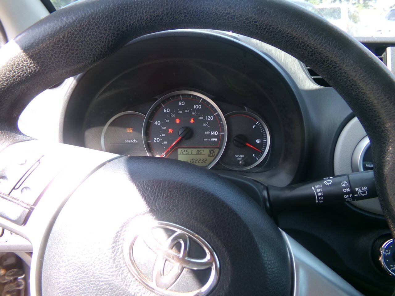 Used 2014 Toyota Yaris LE FWD image 12