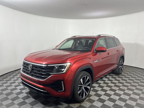 Used 2024 Volkswagen Atlas SEL Premium R-Line AWD/4WD image 8