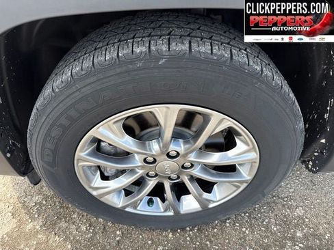 Used 2020 Jeep Cherokee Latitude Plus FWD image 21