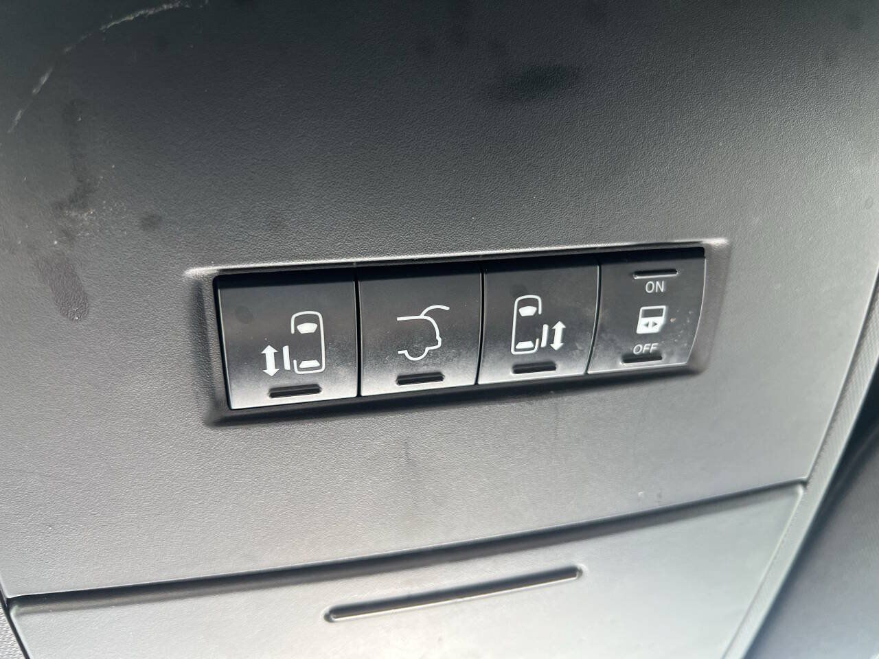 Used 2019 Dodge Grand Caravan SXT FWD image 10