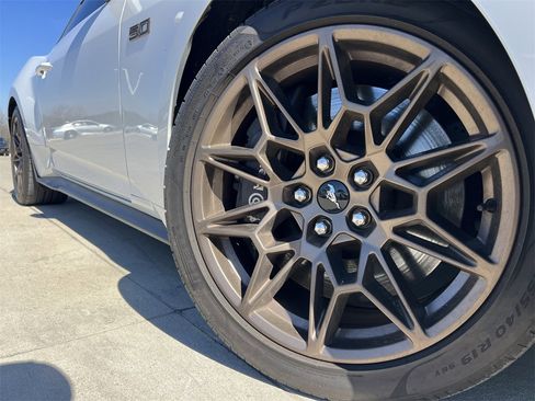 Used 2024 Ford Mustang GT Premium w/ GT Performance Package image 7
