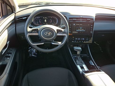 Certified 2024 Hyundai Tucson SEL AWD/4WD image 11