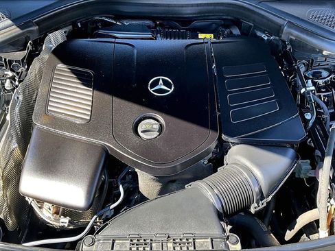 Certified 2024 Mercedes-Benz GLC 300 4MATIC image 9